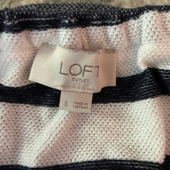 Loft Outlet Women’s Off the Shoulder Shirt - Picture 3 of 4